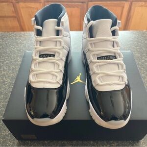 Jordan 11 gratitude new and with new box if interested send money to my cash app